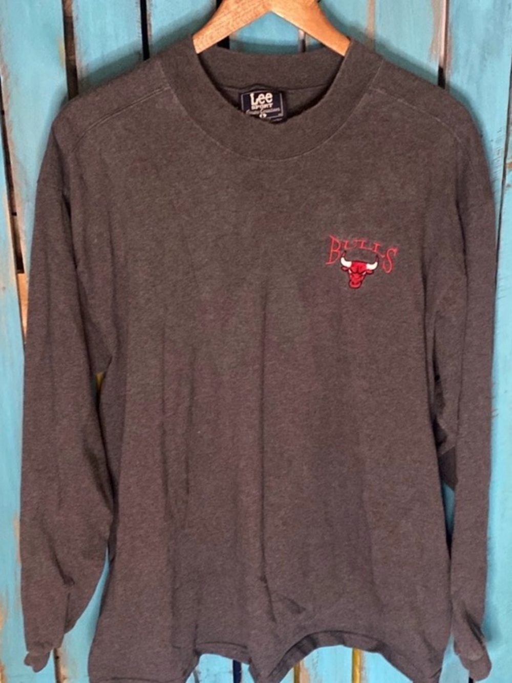 Vintage 90s Lee Sport Chicago Bulls embroidered long sleeve t large gray USA